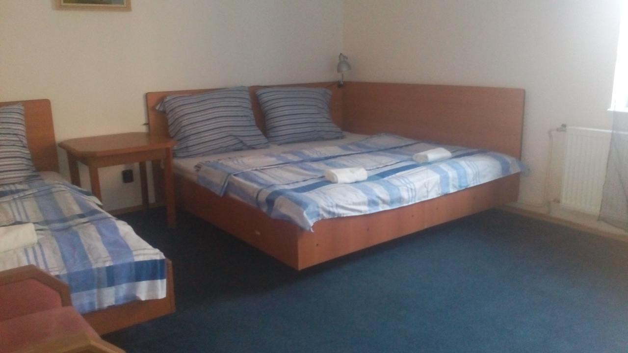 Hotel Britz Velke Hamry ภายนอก รูปภาพ